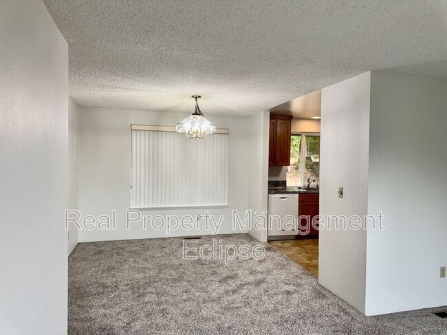 Building Photo - 13617 SE Fairwood Blvd