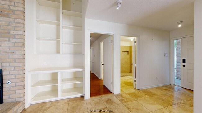 Building Photo - 3004 Gleneagles Ct