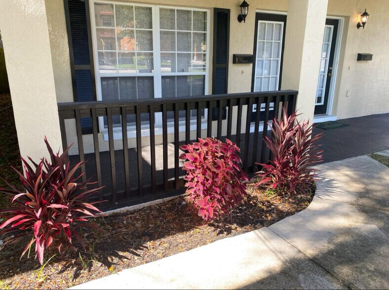 Building Photo - 2805 E Washington St