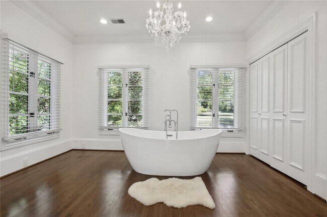 Building Photo - 2760 Carmon on Wesley NW