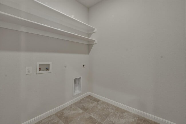 Building Photo - 9528 Blaine Dr