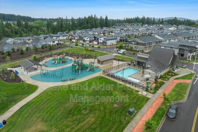 Building Photo - 16349 SE Sunshower Pl