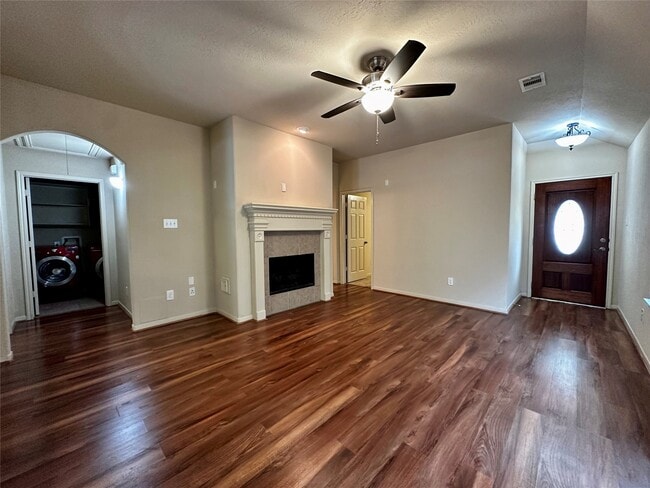 Building Photo - 2510 Avalon Lake Ln