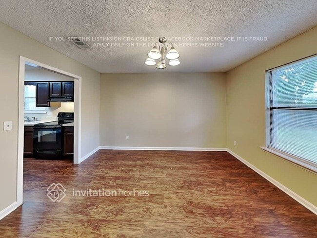 Building Photo - 12281 Autumnbrook Trail E