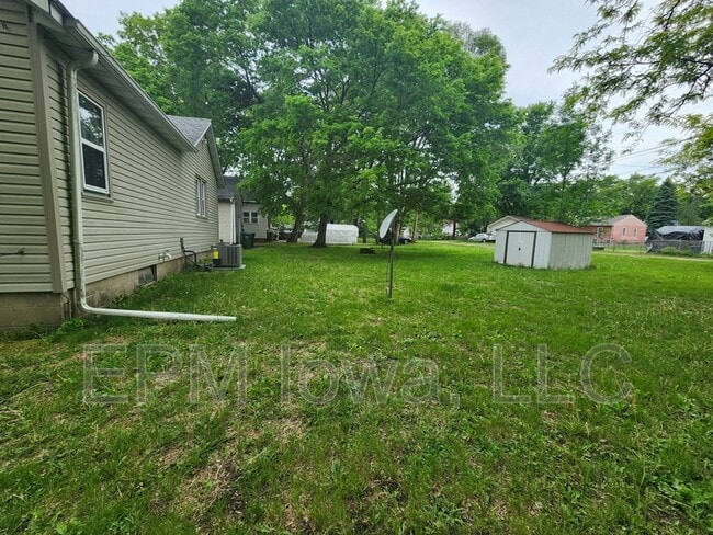 Building Photo - 151 French St