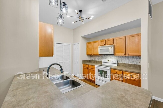 Building Photo - 7920 Merrill Rd