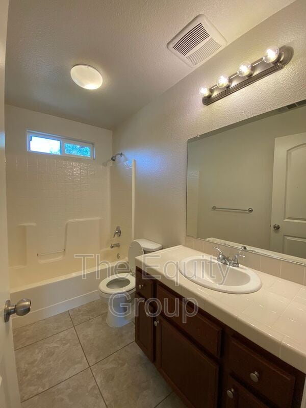 Building Photo - 2326 Cape Canyon Ave