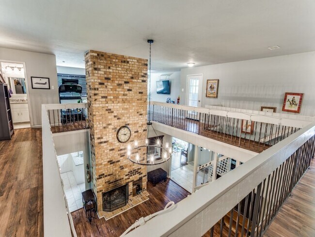Building Photo - 7905 Skylake Dr