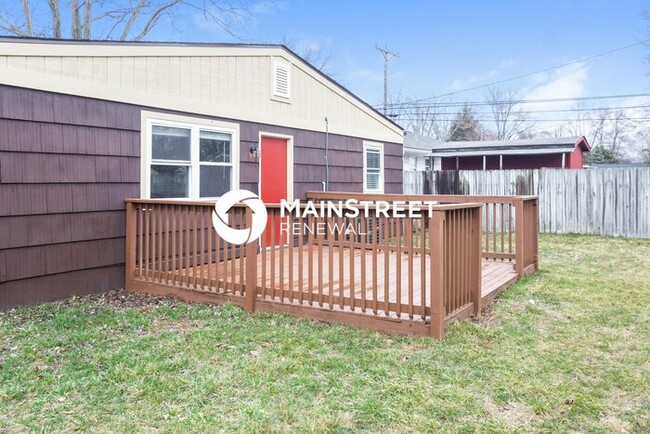 Building Photo - 1638 Clyde Pl