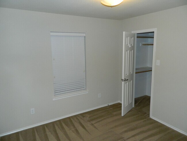 Building Photo - 108 Pagoda Dr