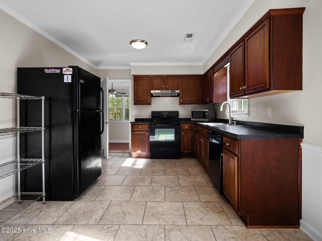 Building Photo - 101 Quality Ln