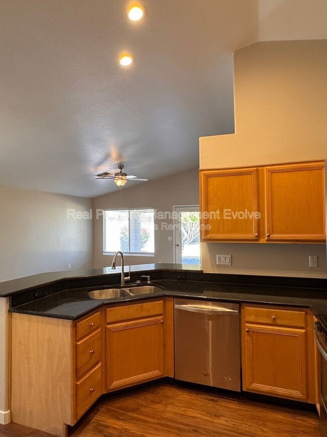 Building Photo - 22297 N 76th Dr