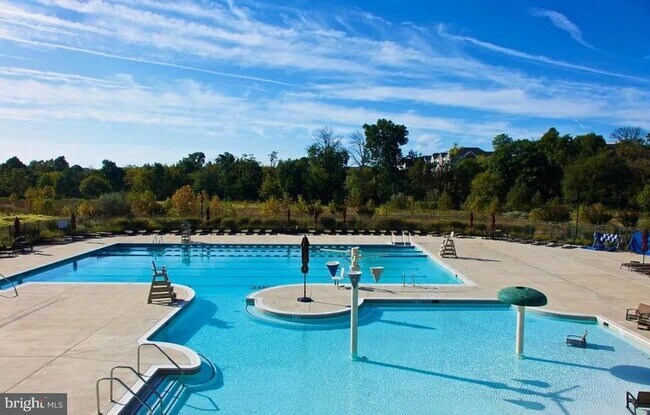 Building Photo - 44655 Provincetown Dr