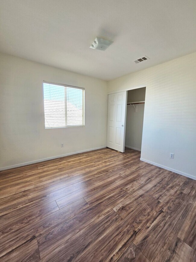 Building Photo - Spacious 4-Bedroom Corner Lot Home with Covered Patio