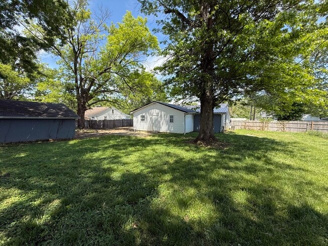 Building Photo - 2360 Liberty Rd