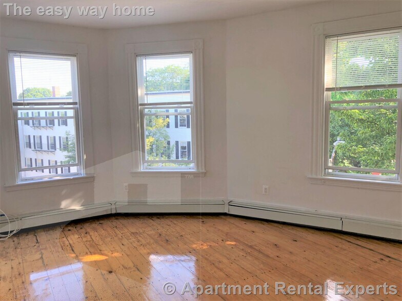 Building Photo - 56 Portsmouth St