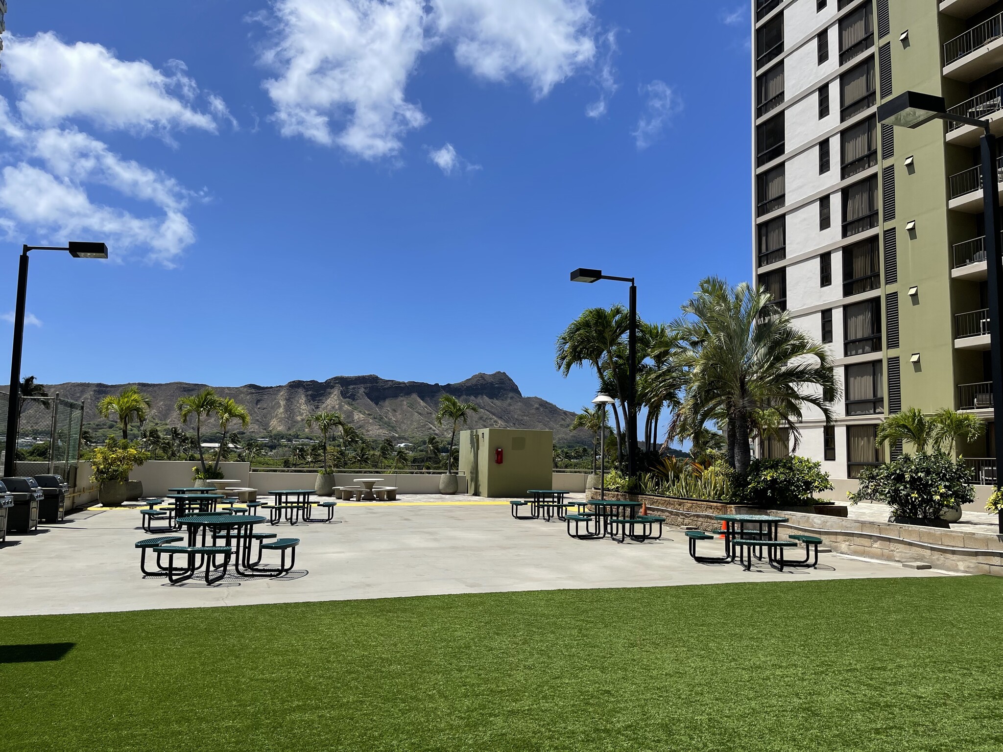 Building Photo - 229 Paoakalani Ave