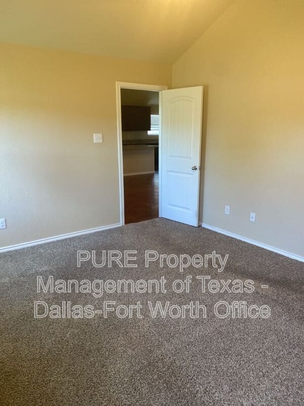 Building Photo - 7320 Mistletoe Trail