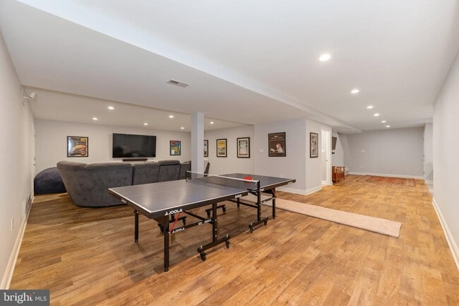 Building Photo - 921 Putting Green Cir