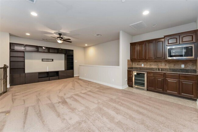 Building Photo - 9010 Centennial Dr