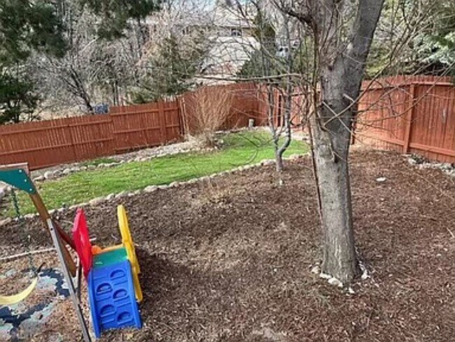 Building Photo - Spacious Home on a Large Lot in Villa Loma Neighborhood in D11