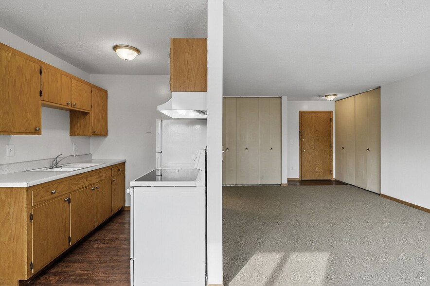 Interior Photo - 3541 13th