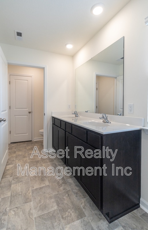 Building Photo - 3048 Nicole Cir
