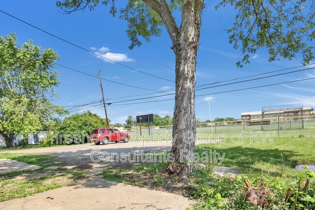 Building Photo - 3672-3678 Arnelle Road - 3678