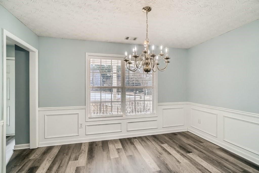 Building Photo - 391 Lake Valley Dr SW