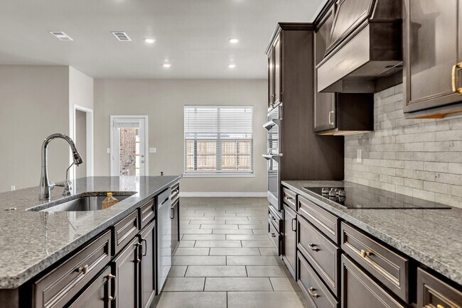 Building Photo - 9044 Antelope Ave