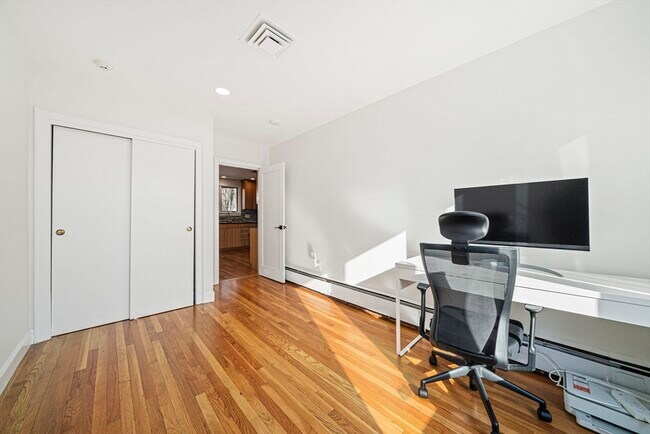 Building Photo - 66 Roosevelt Rd