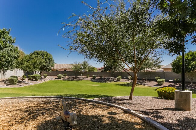 Building Photo - 1737 S Desert View Pl