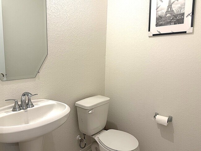 Building Photo - 21114 Montego Bay Dr