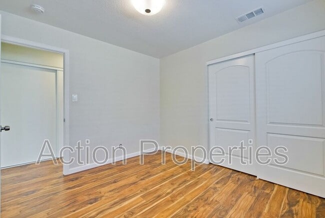Building Photo - 2333 Augusta Pl