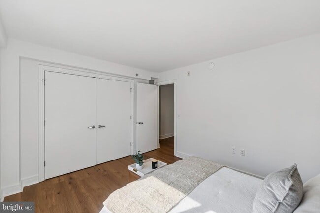 Building Photo - 800 4th St SW