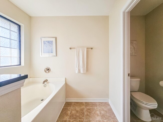 Building Photo - 9743 Brookstone Way