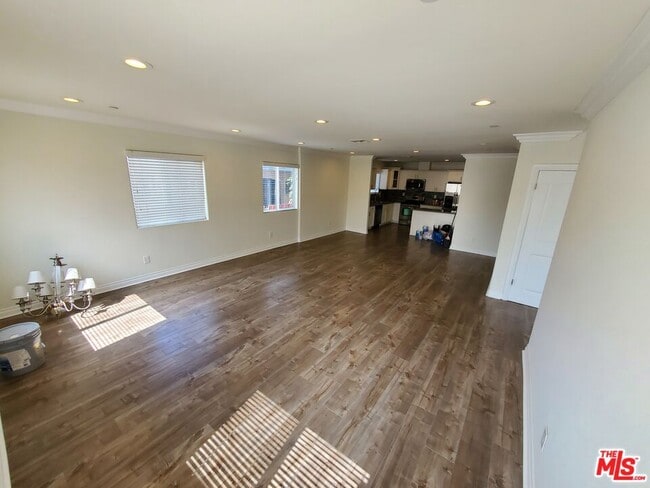 Building Photo - 2227 Hauser Blvd