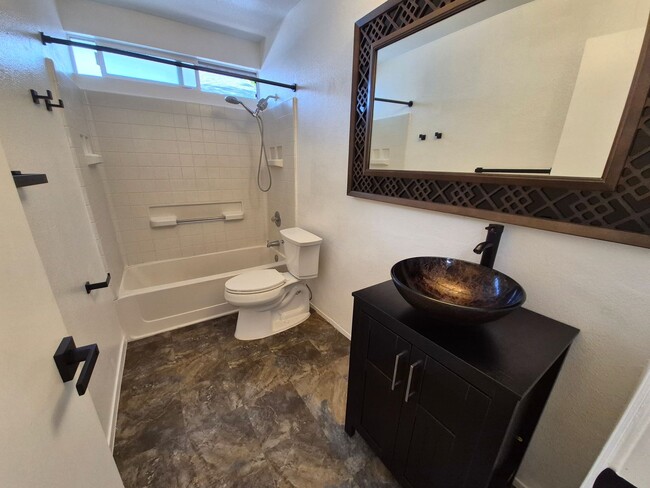 Building Photo - Great 3 Bedroom 2 Bath in Antelope