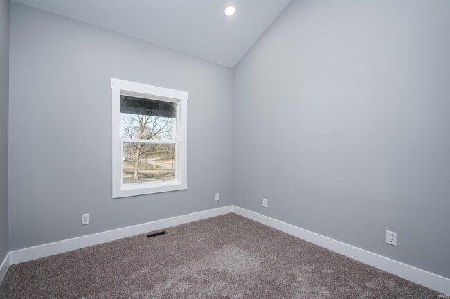 Building Photo - 1700 E Moffett Ln