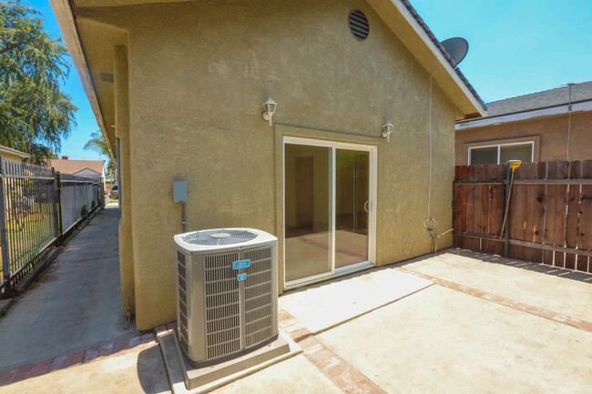 Building Photo - 633 N Montebello Blvd