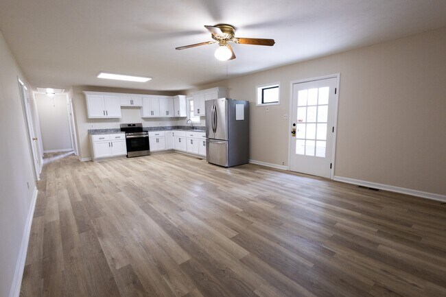 Building Photo - 815 Mount Olivet Girkin Rd