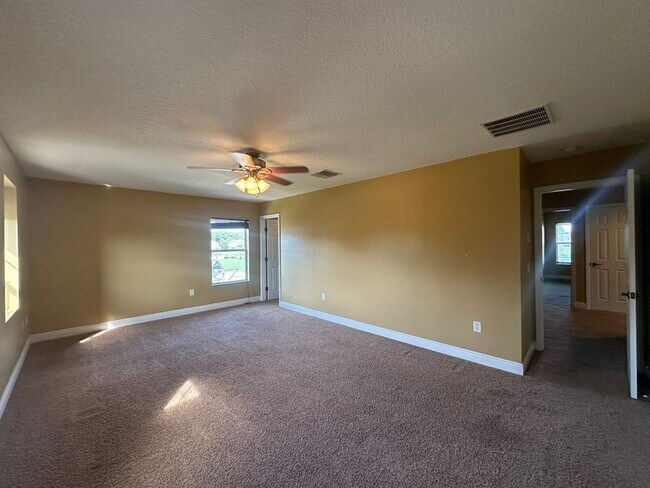 Building Photo - 2412 Country Pond Ct