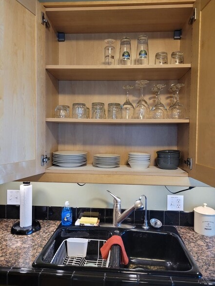 Building Photo - 1219 Burwell St