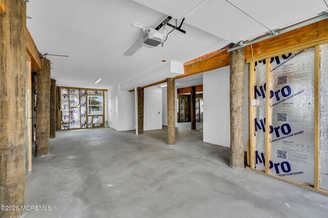 Building Photo - 58 Cove Rd