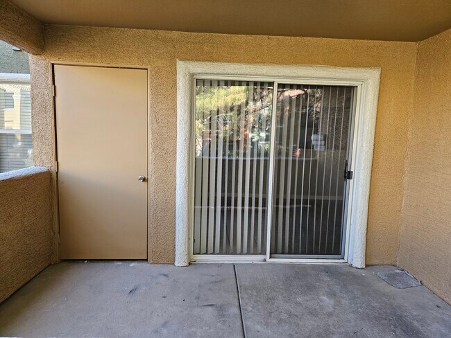 Building Photo - 8101 W Flamingo Rd