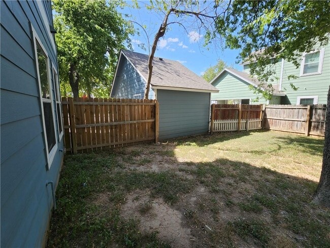 Building Photo - 304 Windridge Village Cove