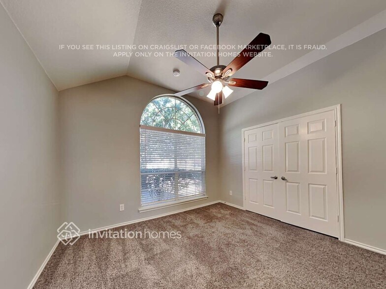 Building Photo - 2919 Crystal Way