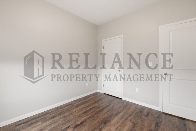 Building Photo - 1615 E Horstmann Ct