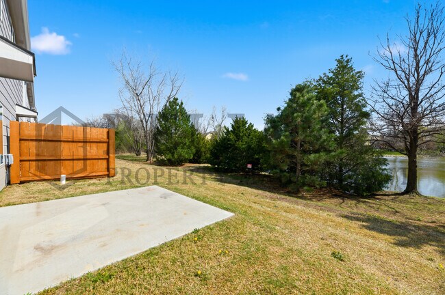 Building Photo - 4515 E 45th St N