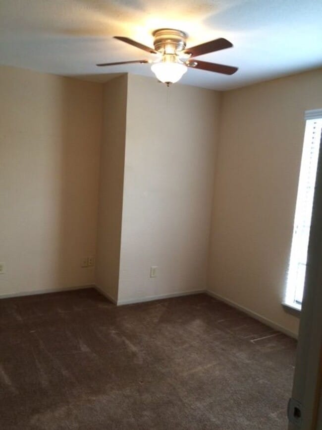 Building Photo - Frisco - 3/2 half duplex, 2-story, 2-car g...